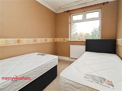 REAR BEDROOM